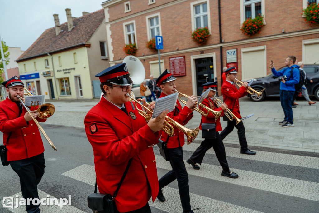 Parada św. Huberta ulicami Jarocina