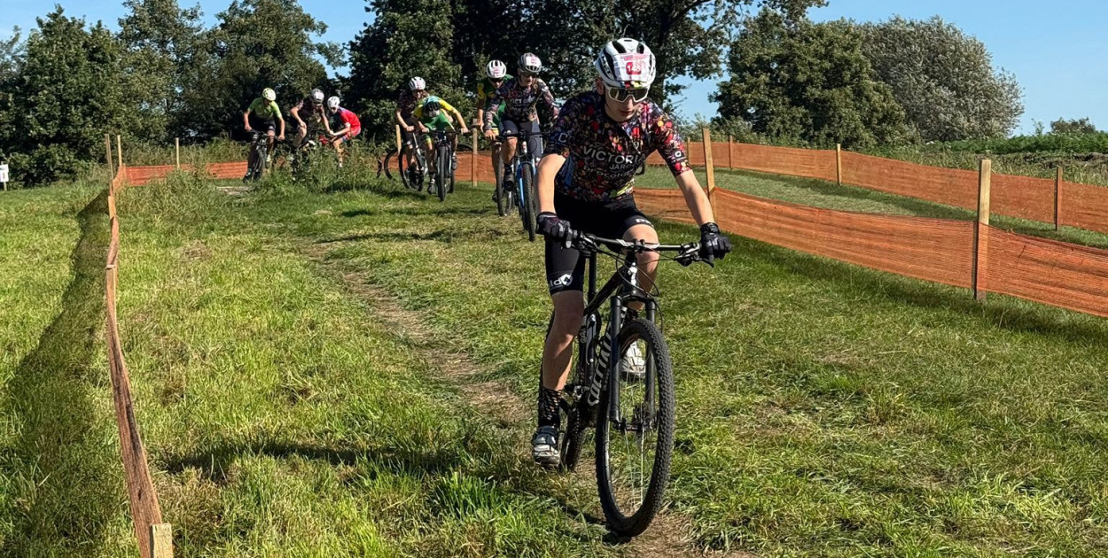 Kolarze Victorii błyszczą na memoriale MTB