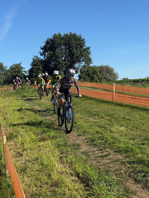Kolarze Victorii błyszczą na memoriale MTB