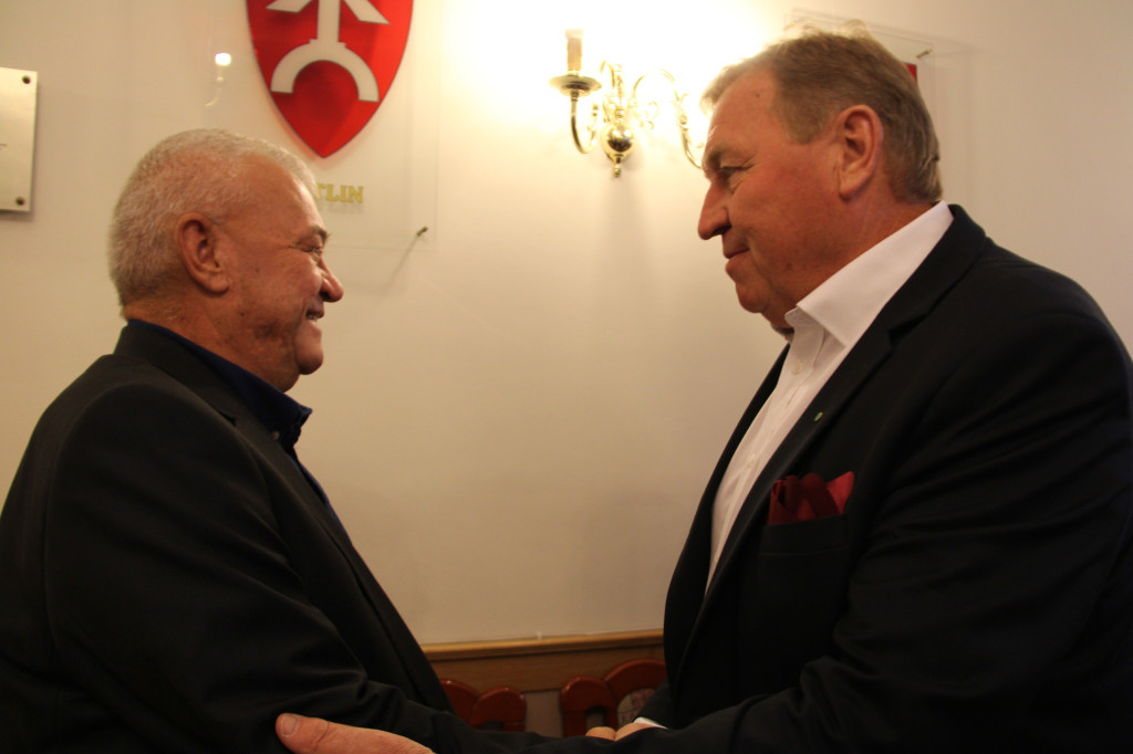 Wzruszające pożegnanie dyrektora Domu Dziecka w Górze