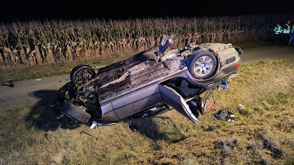 Dachowanie BMW w Skokówku