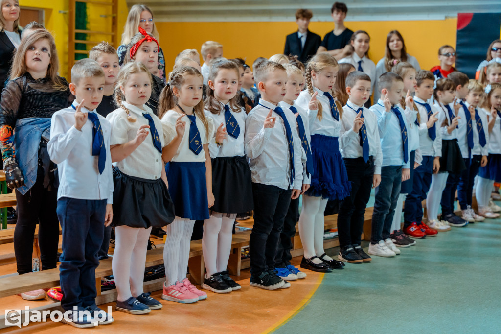 89 pierwszaków pasowanych na uczniów w Zespole Szkół nr 4 w Jarocinie