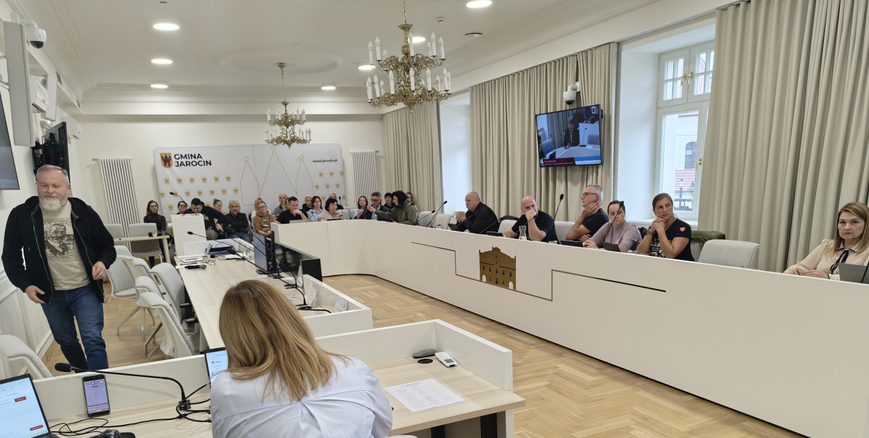 Komisja Budżetu i Finansów Rady Miejskiej w Jarocinie na temat schroniska dla zwierząt w Radlinie
