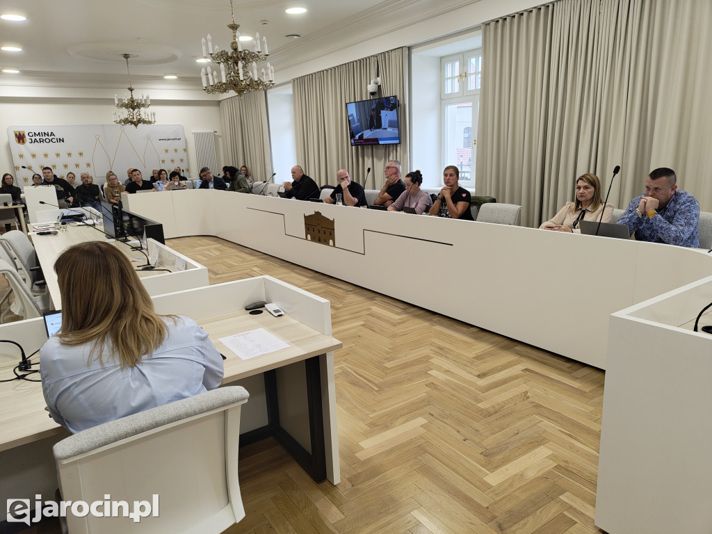 Komisja Budżetu i Finansów Rady Miejskiej w Jarocinie na temat schroniska dla zwierząt w Radlinie