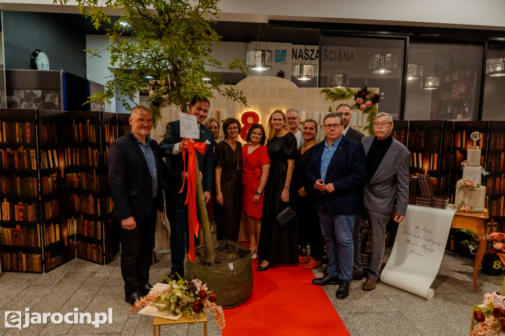 Biblioteka, która łączy pokolenia – świętuje 80 lat istnienia