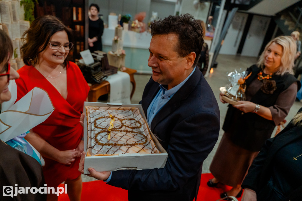 Biblioteka, która łączy pokolenia – świętuje 80 lat istnienia