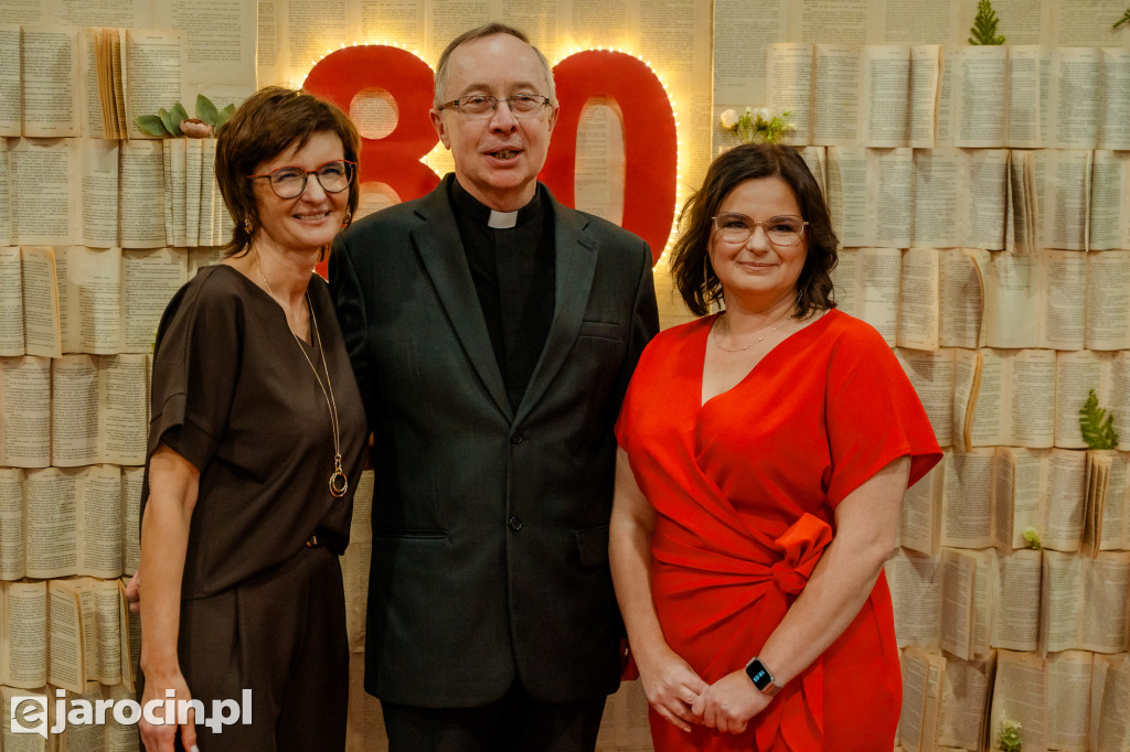 Biblioteka, która łączy pokolenia – świętuje 80 lat istnienia