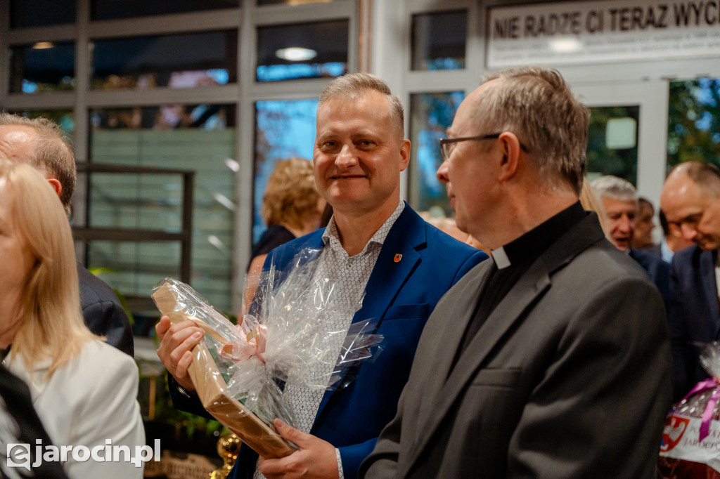 Biblioteka, która łączy pokolenia – świętuje 80 lat istnienia