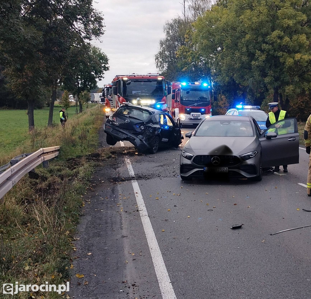 Zderzenie czterech aut na DK11 w Miąskowie
