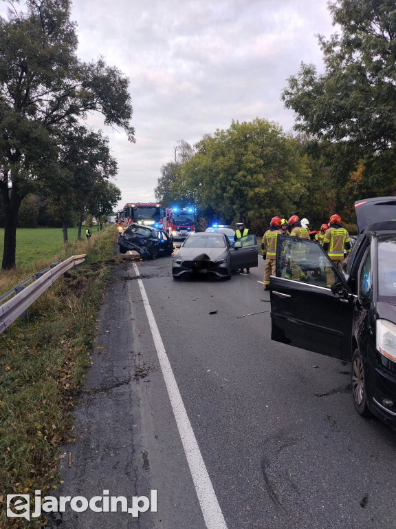 Zderzenie czterech aut na DK11 w Miąskowie