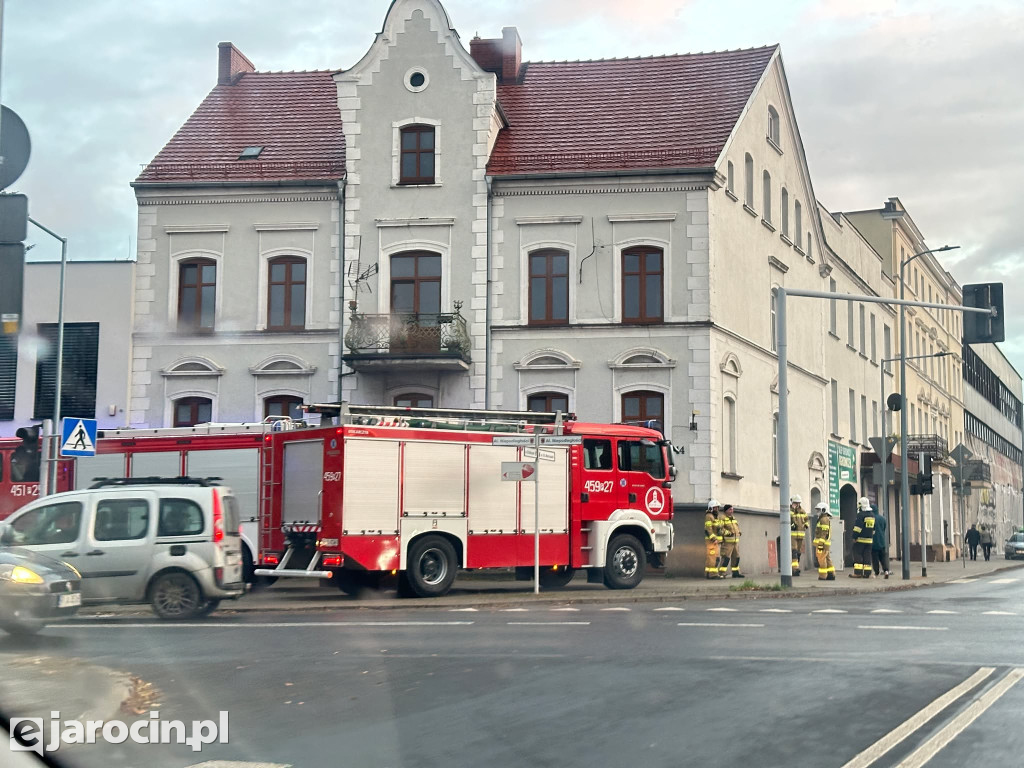 Zadymienie w kamienicy przy al. Niepodległości w Jarocinie