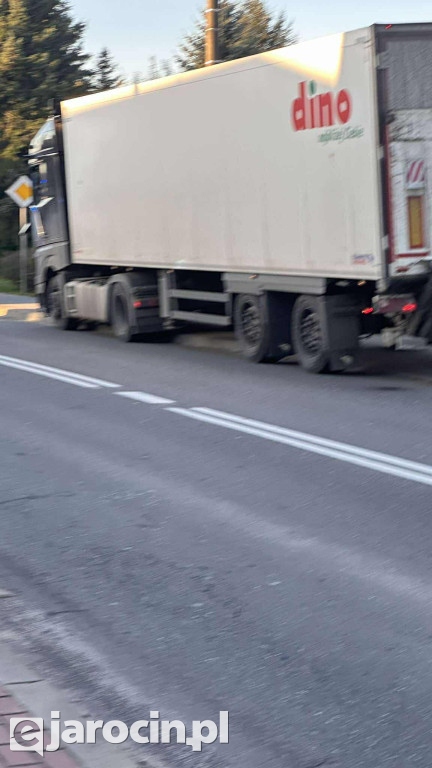 Poranny wypadek na ul. Wrocławskiej w Jarocinie