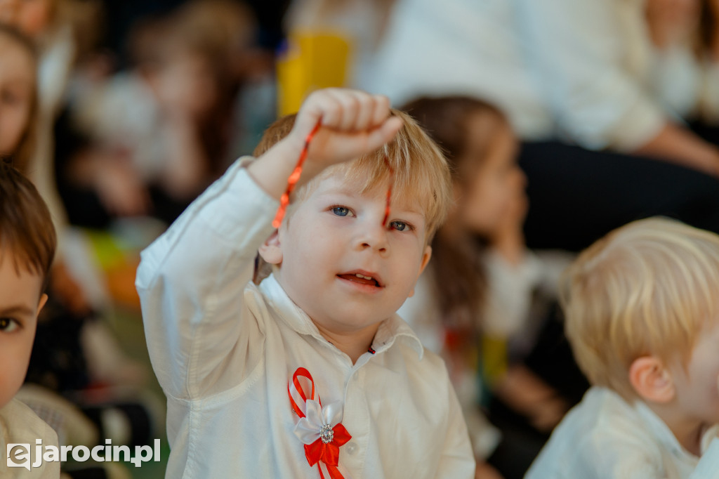 Akademia z okazji Narodowego Święta Niepodległości w ZS nr 4 w Jarocinie