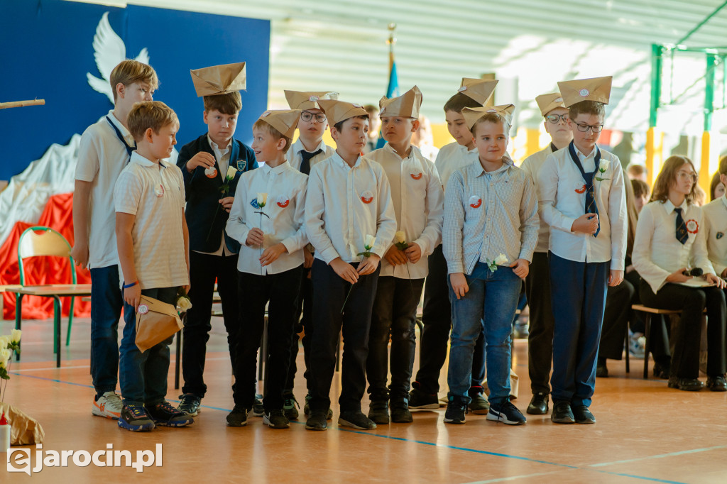 Akademia z okazji Narodowego Święta Niepodległości w ZS nr 4 w Jarocinie