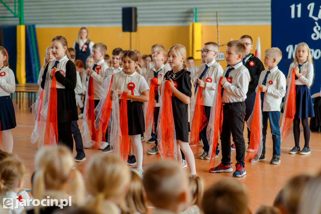 Akademia z okazji Narodowego Święta Niepodległości w ZS nr 4 w Jarocinie