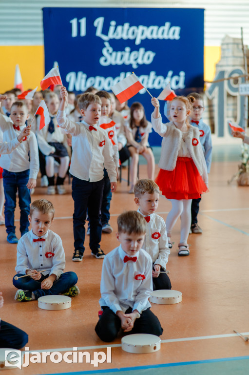 Akademia z okazji Narodowego Święta Niepodległości w ZS nr 4 w Jarocinie