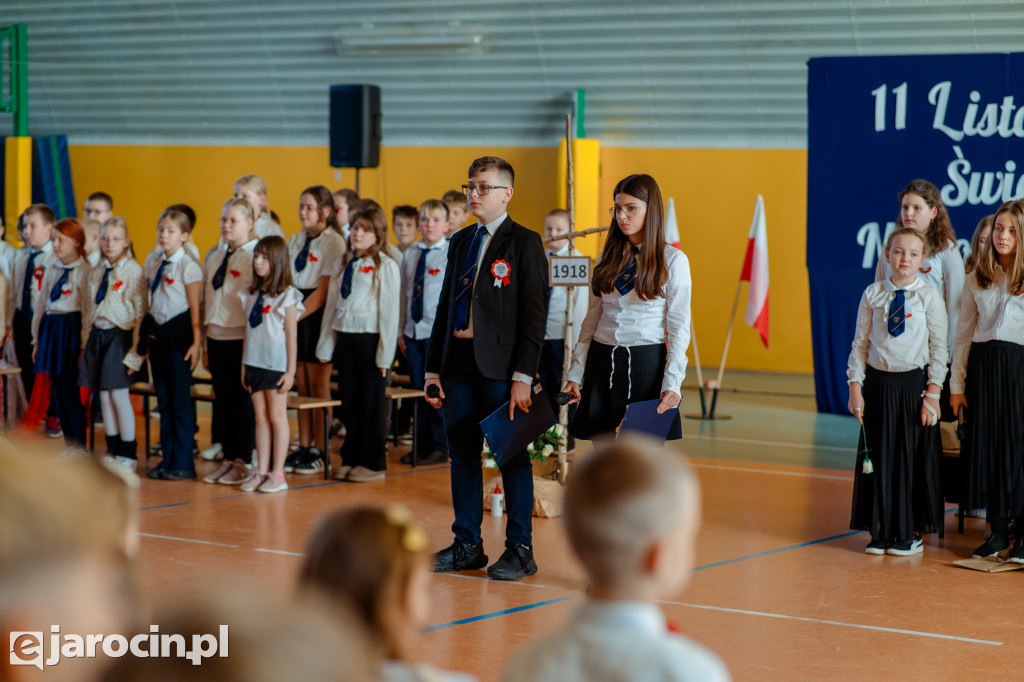 Akademia z okazji Narodowego Święta Niepodległości w ZS nr 4 w Jarocinie