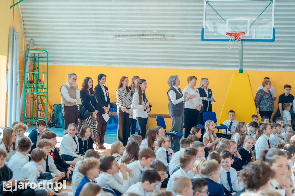 Akademia z okazji Narodowego Święta Niepodległości w ZS nr 4 w Jarocinie