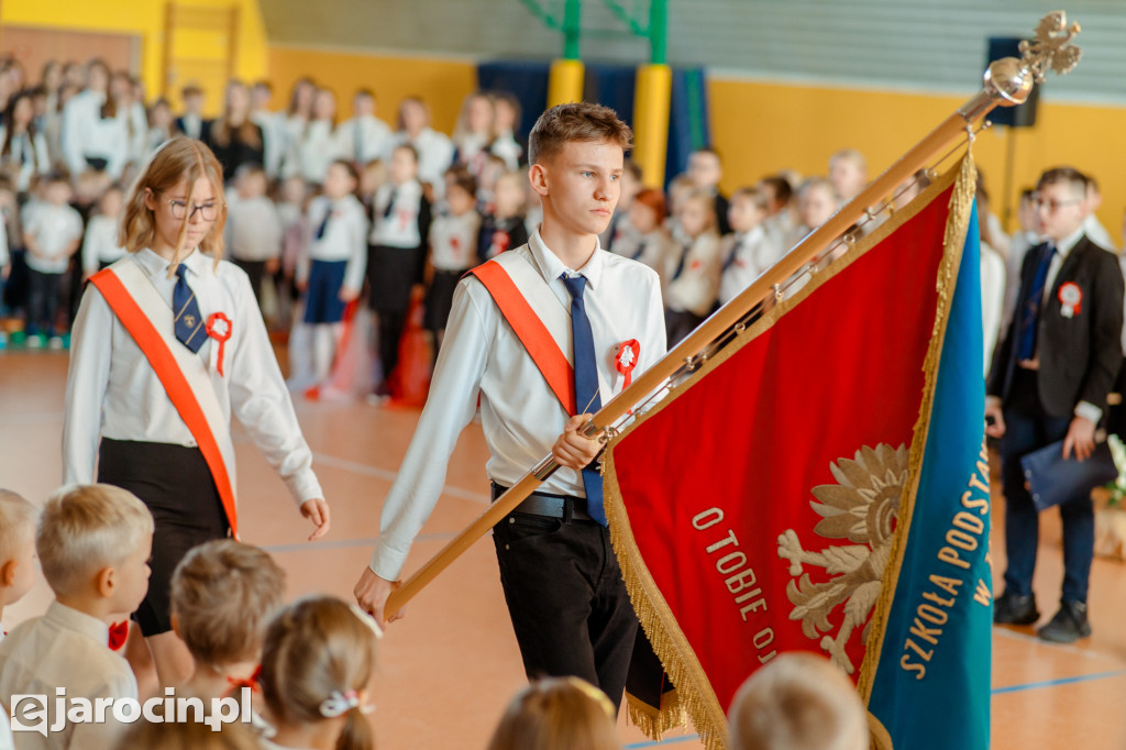 Akademia z okazji Narodowego Święta Niepodległości w ZS nr 4 w Jarocinie