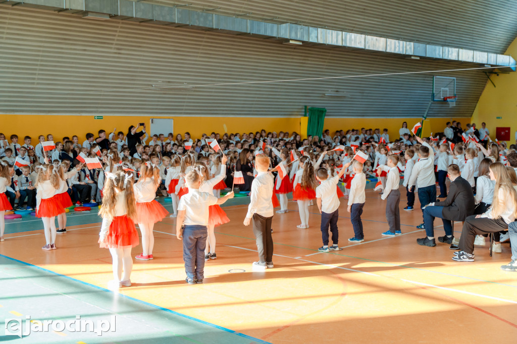 Akademia z okazji Narodowego Święta Niepodległości w ZS nr 4 w Jarocinie