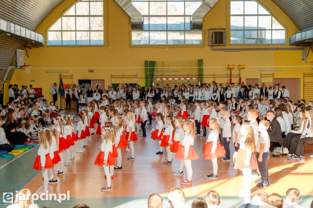 Akademia z okazji Narodowego Święta Niepodległości w ZS nr 4 w Jarocinie