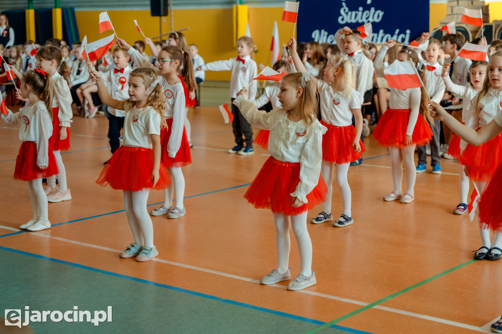 Akademia z okazji Narodowego Święta Niepodległości w ZS nr 4 w Jarocinie