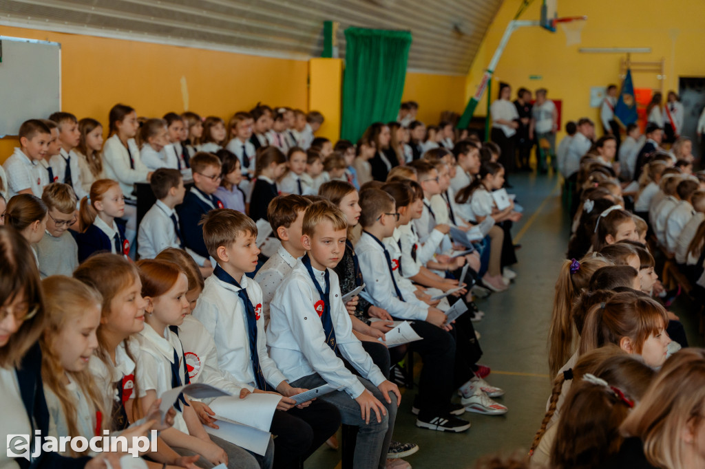 Akademia z okazji Narodowego Święta Niepodległości w ZS nr 4 w Jarocinie