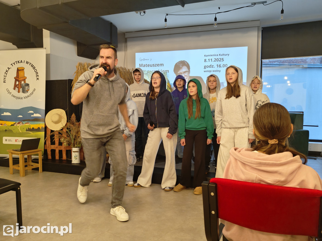 Mateusz Adamczyk odwiedził Jarocin i zdradził tajemnice polszczyzny