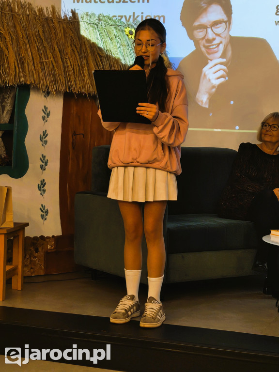 Mateusz Adamczyk odwiedził Jarocin i zdradził tajemnice polszczyzny