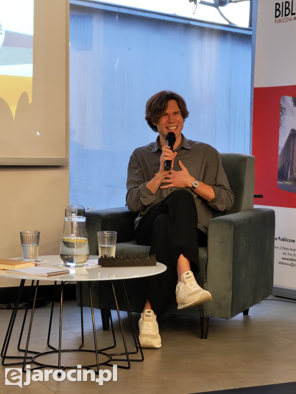 Mateusz Adamczyk odwiedził Jarocin i zdradził tajemnice polszczyzny