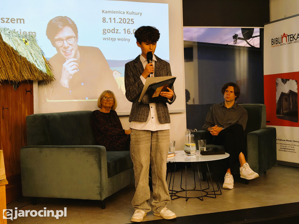 Mateusz Adamczyk odwiedził Jarocin i zdradził tajemnice polszczyzny