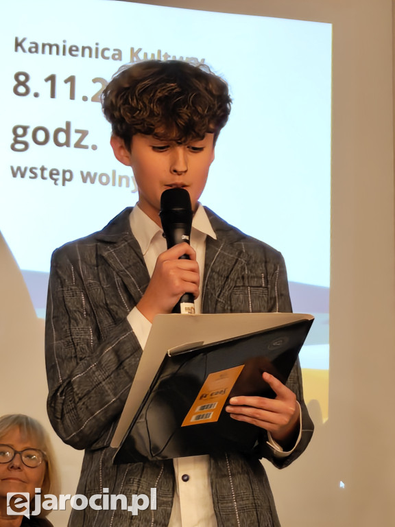 Mateusz Adamczyk odwiedził Jarocin i zdradził tajemnice polszczyzny