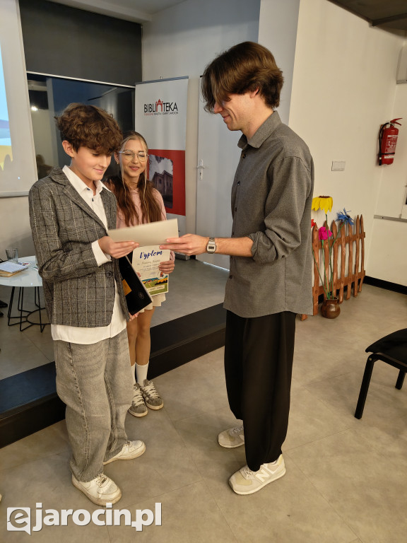 Mateusz Adamczyk odwiedził Jarocin i zdradził tajemnice polszczyzny