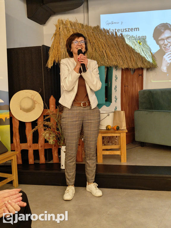 Mateusz Adamczyk odwiedził Jarocin i zdradził tajemnice polszczyzny