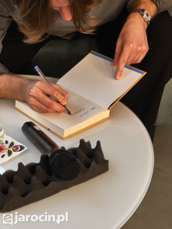 Mateusz Adamczyk odwiedził Jarocin i zdradził tajemnice polszczyzny