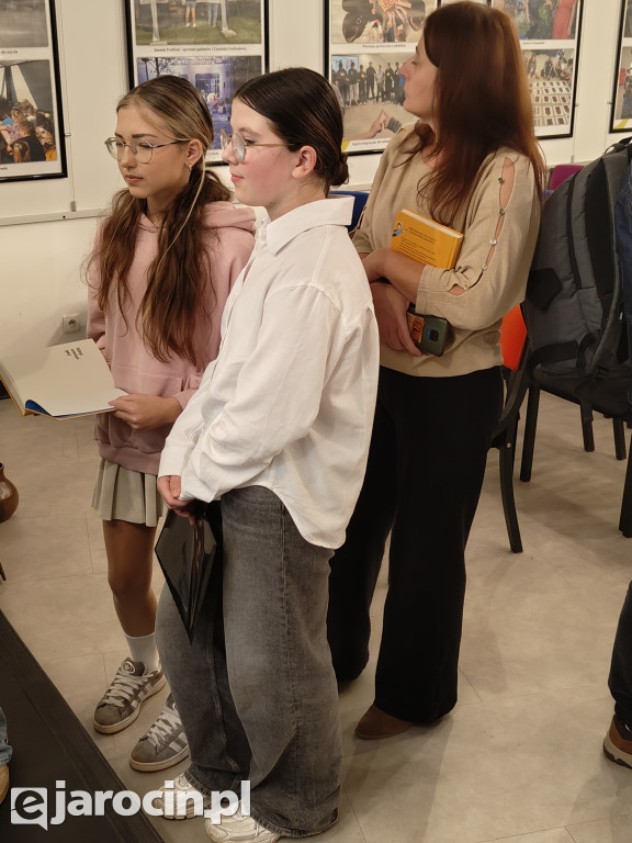 Mateusz Adamczyk odwiedził Jarocin i zdradził tajemnice polszczyzny