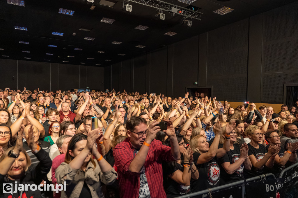 Père-Lachaise rozgrzał publiczność, a Ira ją porwała
