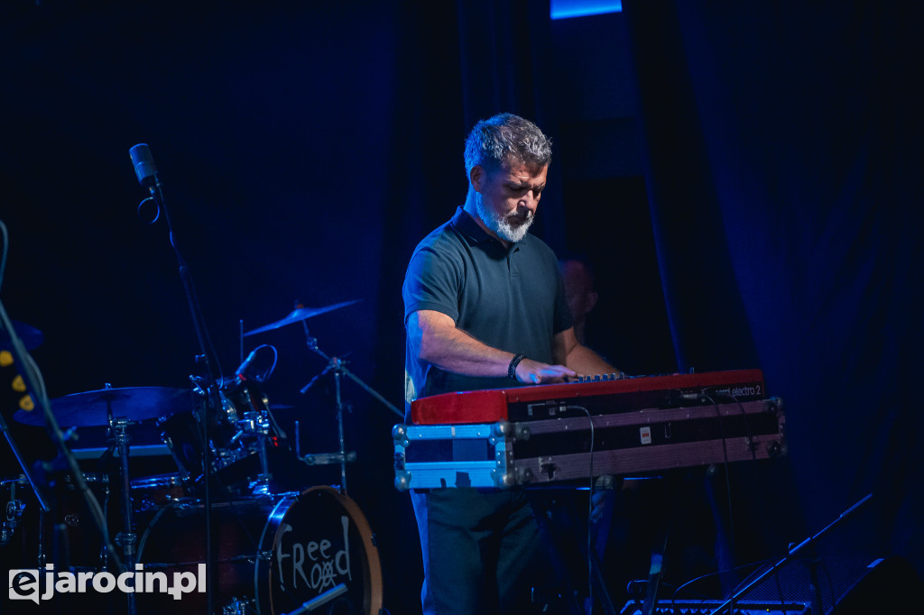 9. Rockowe Zaduszki w Żerkowie – muzyka, emocje i jubileusz Raz Dwa Trzy