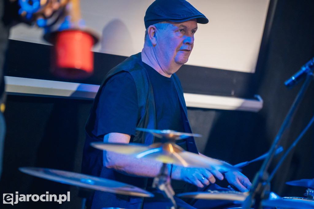 9. Rockowe Zaduszki w Żerkowie – muzyka, emocje i jubileusz Raz Dwa Trzy