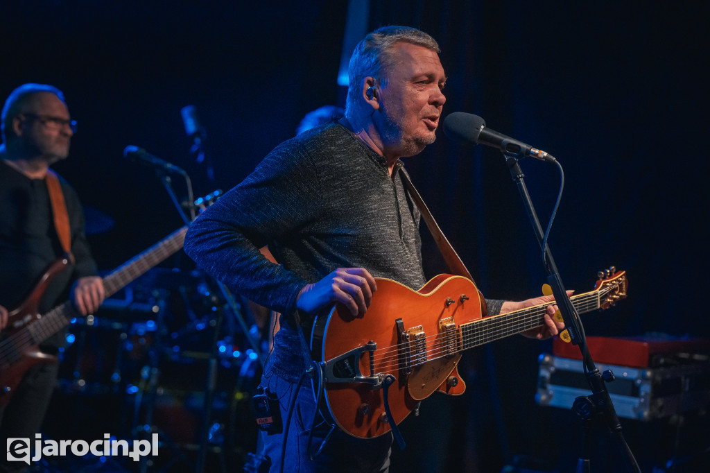 9. Rockowe Zaduszki w Żerkowie – muzyka, emocje i jubileusz Raz Dwa Trzy