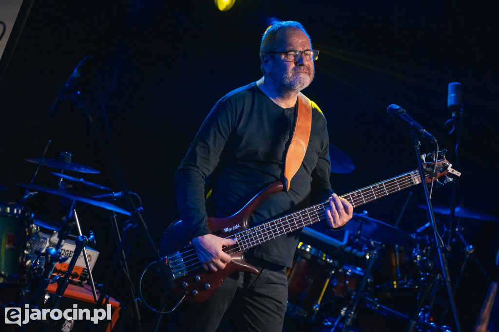 9. Rockowe Zaduszki w Żerkowie – muzyka, emocje i jubileusz Raz Dwa Trzy