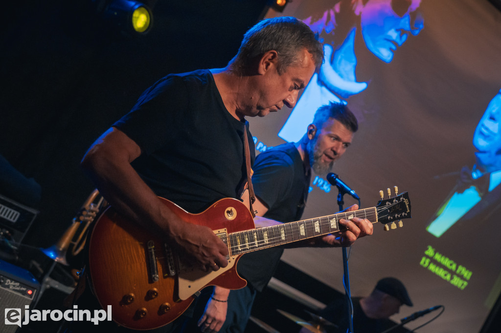 9. Rockowe Zaduszki w Żerkowie – muzyka, emocje i jubileusz Raz Dwa Trzy