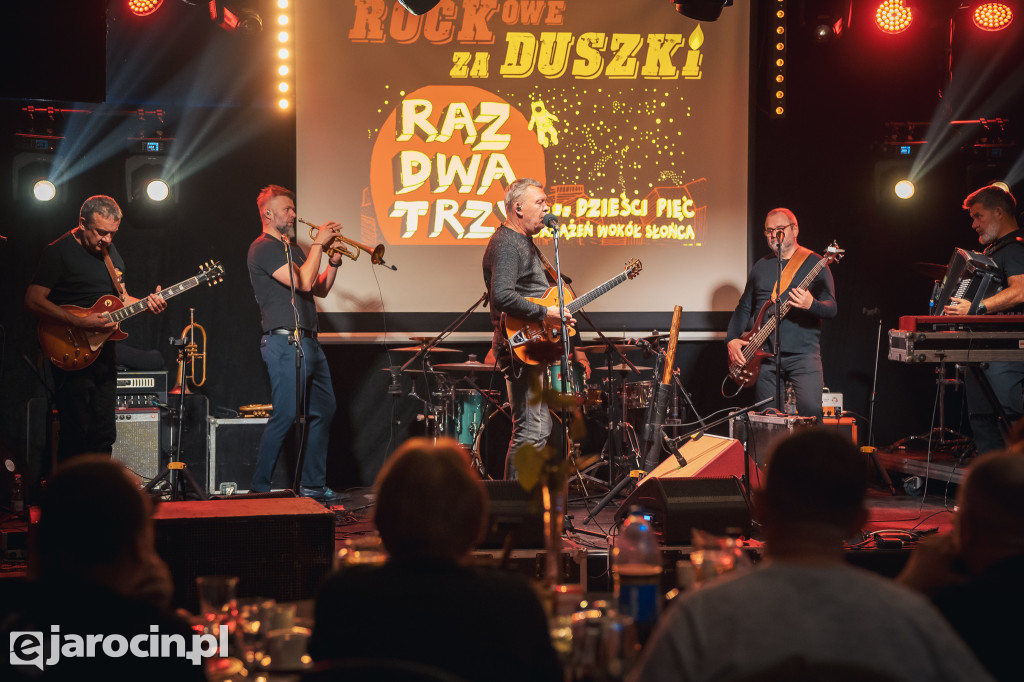 9. Rockowe Zaduszki w Żerkowie – muzyka, emocje i jubileusz Raz Dwa Trzy