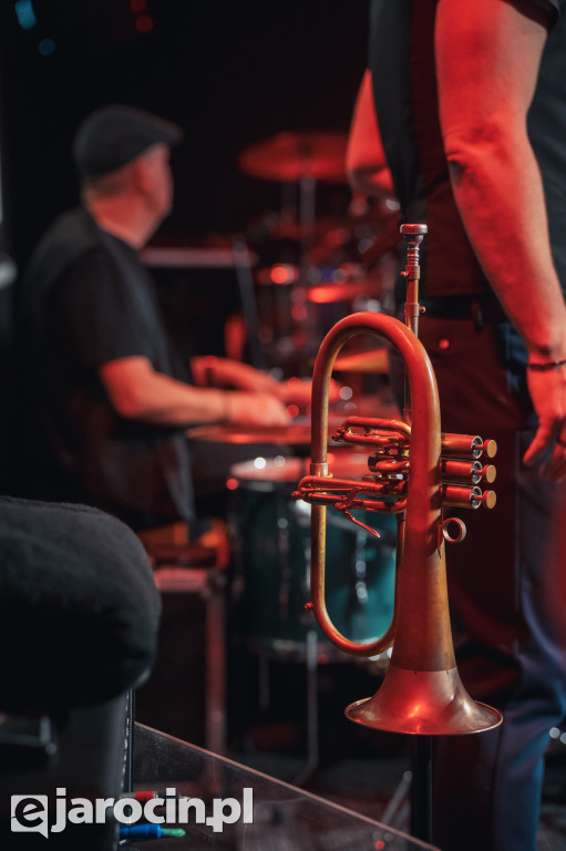 9. Rockowe Zaduszki w Żerkowie – muzyka, emocje i jubileusz Raz Dwa Trzy