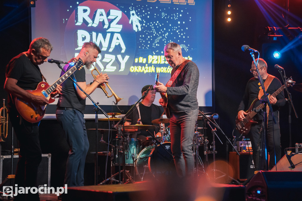 9. Rockowe Zaduszki w Żerkowie – muzyka, emocje i jubileusz Raz Dwa Trzy