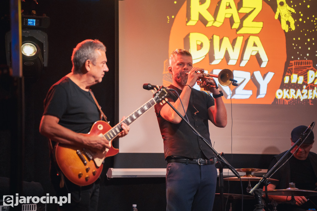 9. Rockowe Zaduszki w Żerkowie – muzyka, emocje i jubileusz Raz Dwa Trzy