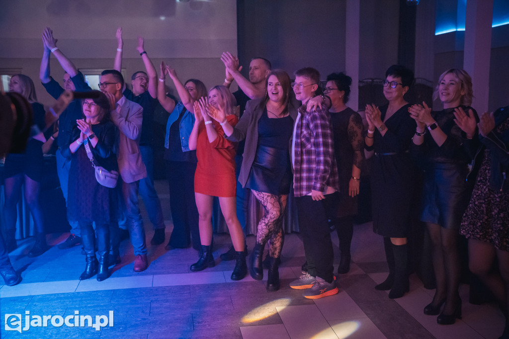 9. Rockowe Zaduszki w Żerkowie – muzyka, emocje i jubileusz Raz Dwa Trzy