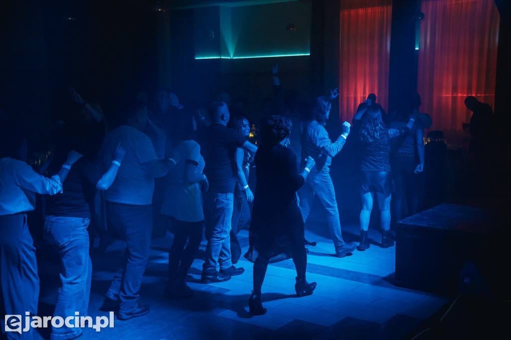 9. Rockowe Zaduszki w Żerkowie – muzyka, emocje i jubileusz Raz Dwa Trzy