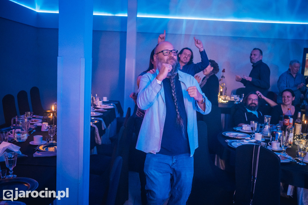 9. Rockowe Zaduszki w Żerkowie – muzyka, emocje i jubileusz Raz Dwa Trzy