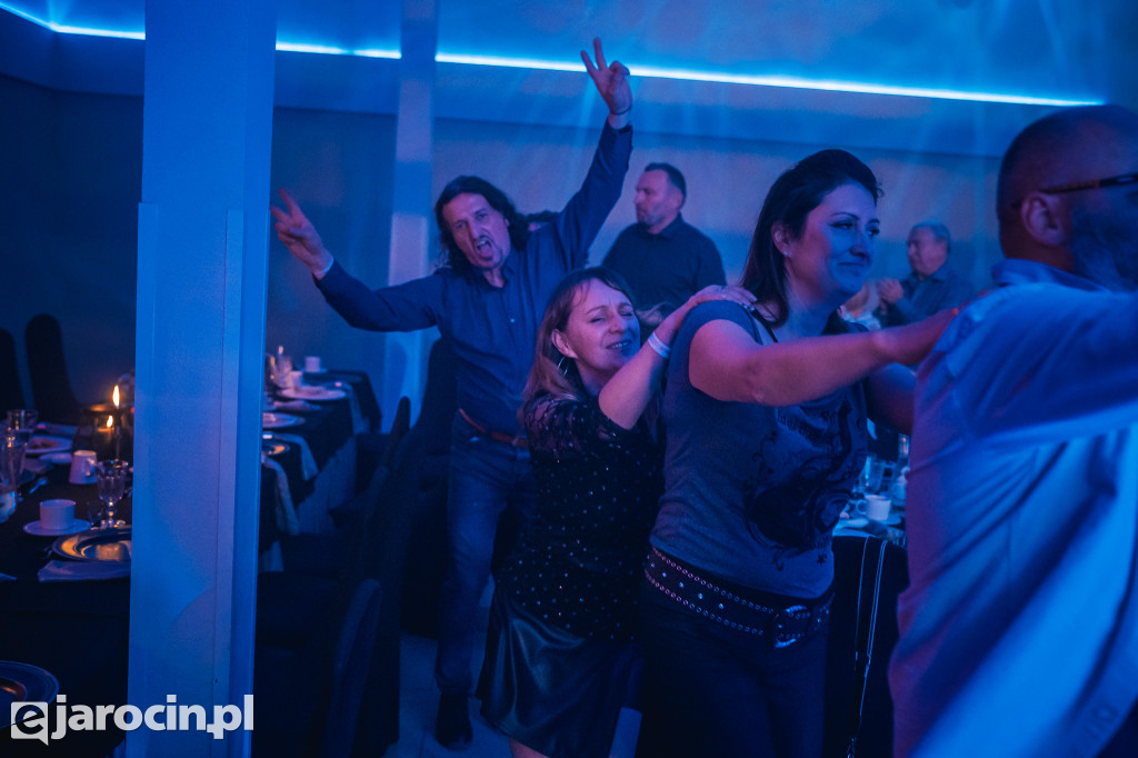 9. Rockowe Zaduszki w Żerkowie – muzyka, emocje i jubileusz Raz Dwa Trzy